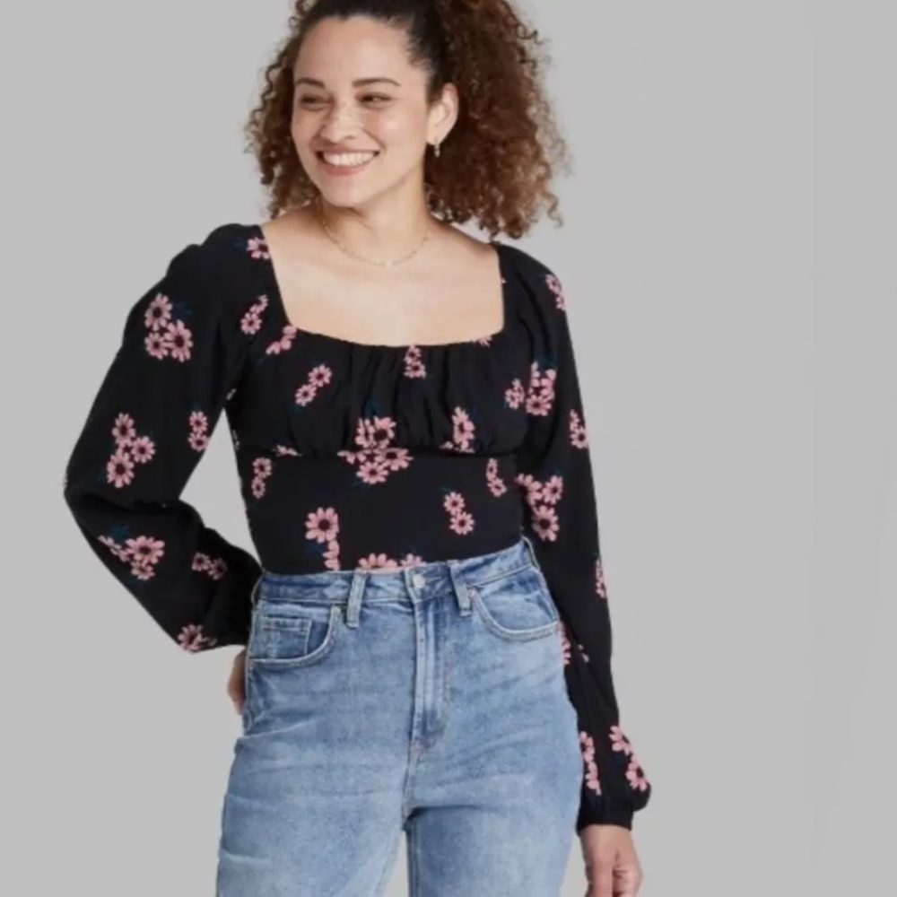 Wild Fable NWT Black Long Sleeve Cropped Floral Tee